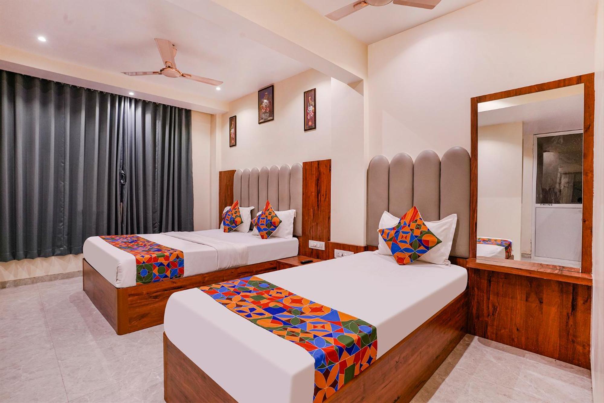 Fabexpress Utsav Residency - Nr Panvel Hotel Jāmb Екстериор снимка