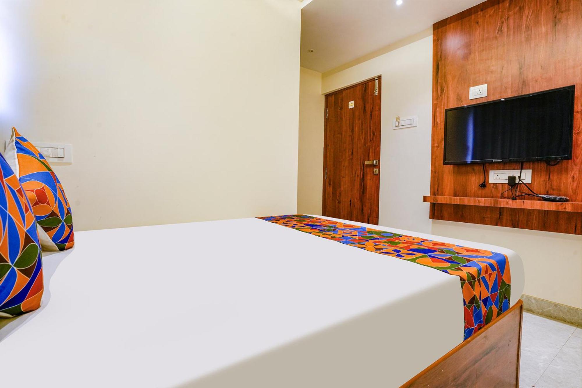 Fabexpress Utsav Residency - Nr Panvel Hotel Jāmb Екстериор снимка