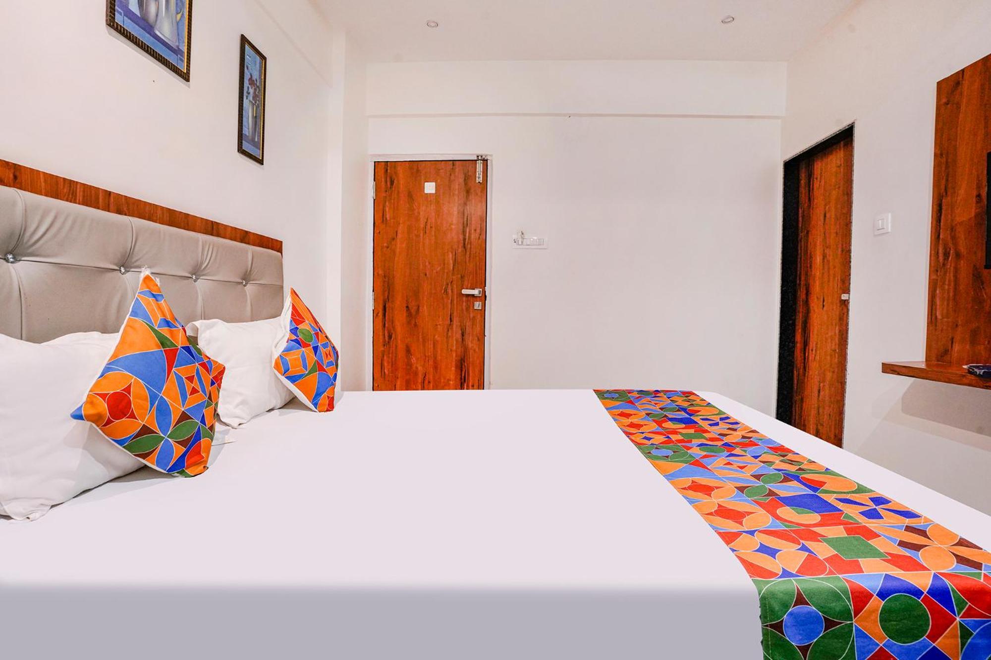Fabexpress Utsav Residency - Nr Panvel Hotel Jāmb Екстериор снимка