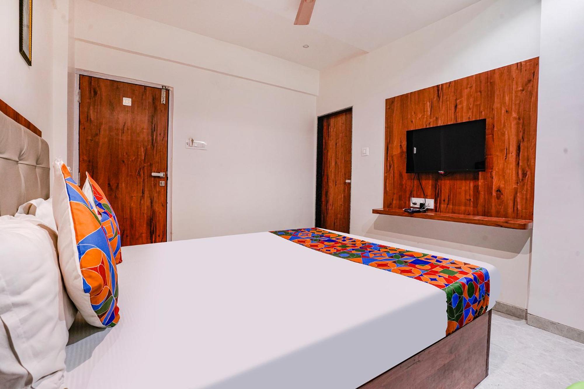 Fabexpress Utsav Residency - Nr Panvel Hotel Jāmb Екстериор снимка